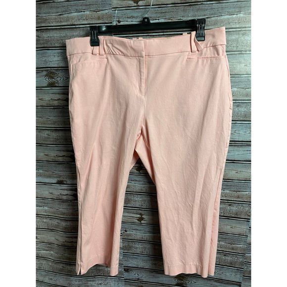 LANE BRAYANT croped pant              RR - Picture 2 of 7